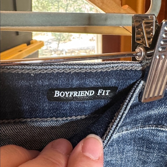 Judy Blue Dark Wash Mid Rise Distressed Blue Jeans Size Medium 29.5” Waist 7/28 - Picture 8 of 16